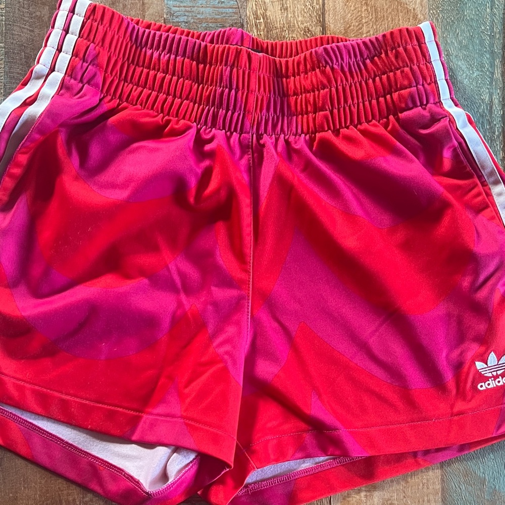 Adidas Women's Vibrant Red and Pink Marimekko Athletic Shorts size small